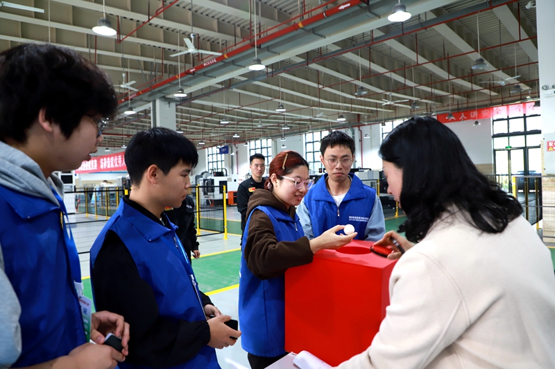 IMG_0605.jpg IMG_0605.jpg