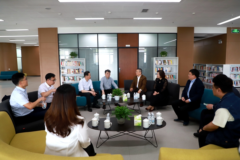 IMG_1777.jpg IMG_1777.jpg